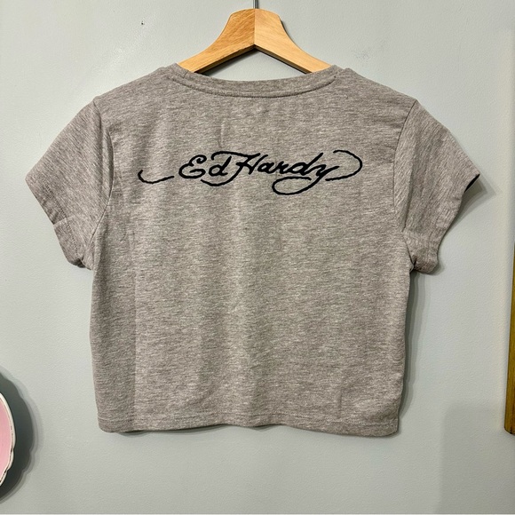 Ed Hardy Gray Cropped Top Tee Y2K Love Hearts Flash Tattoo Size Large Signature - Picture 2 of 8